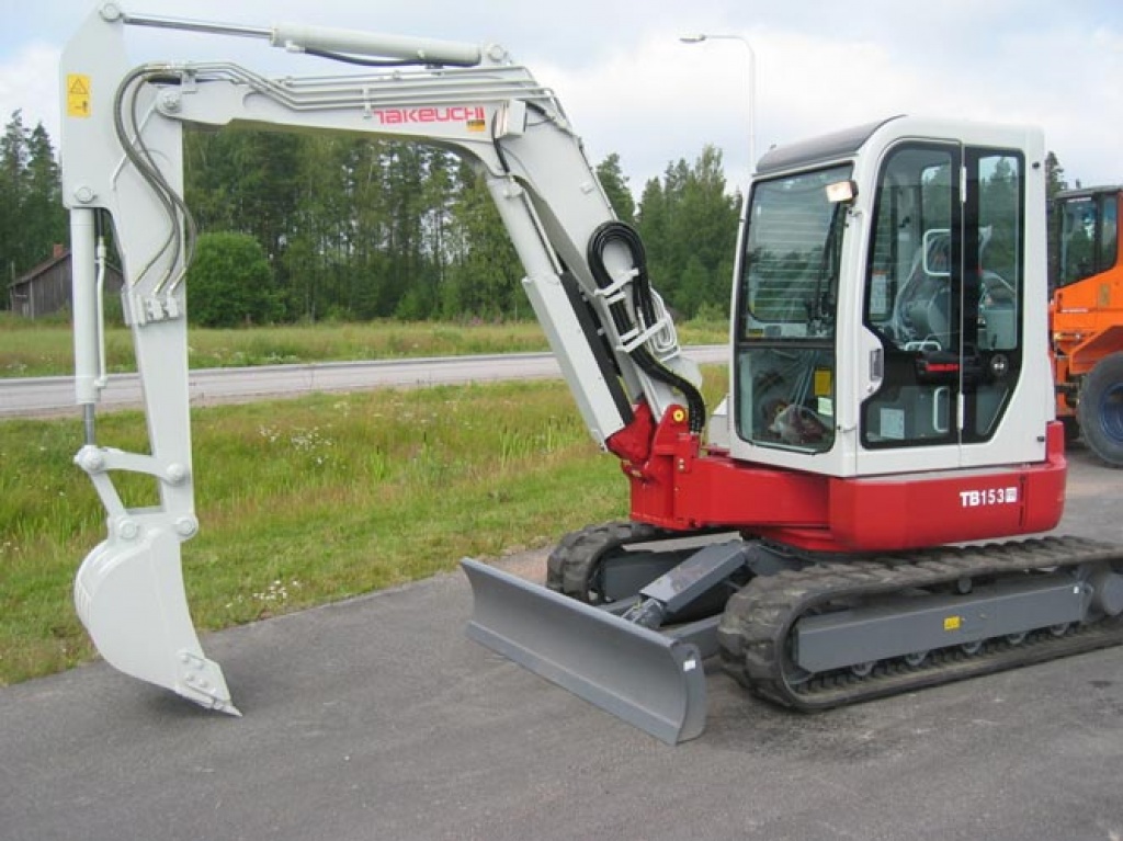 takeuchi-tb-153-fr